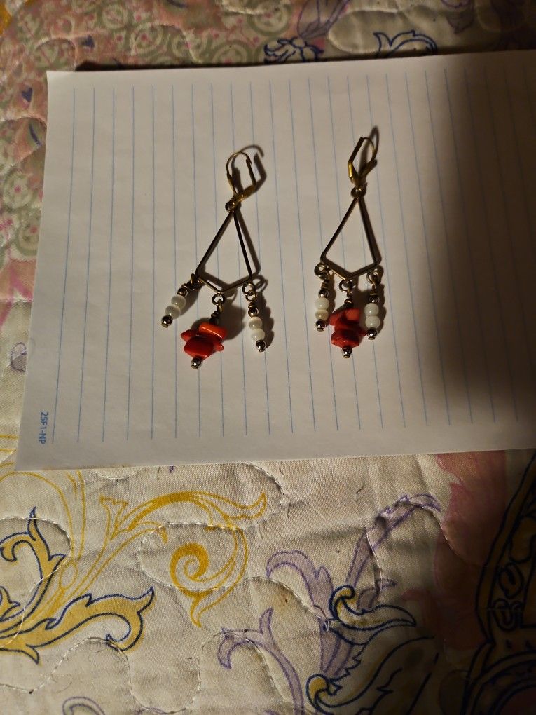 Hand Made Goldtone Beaded Errings