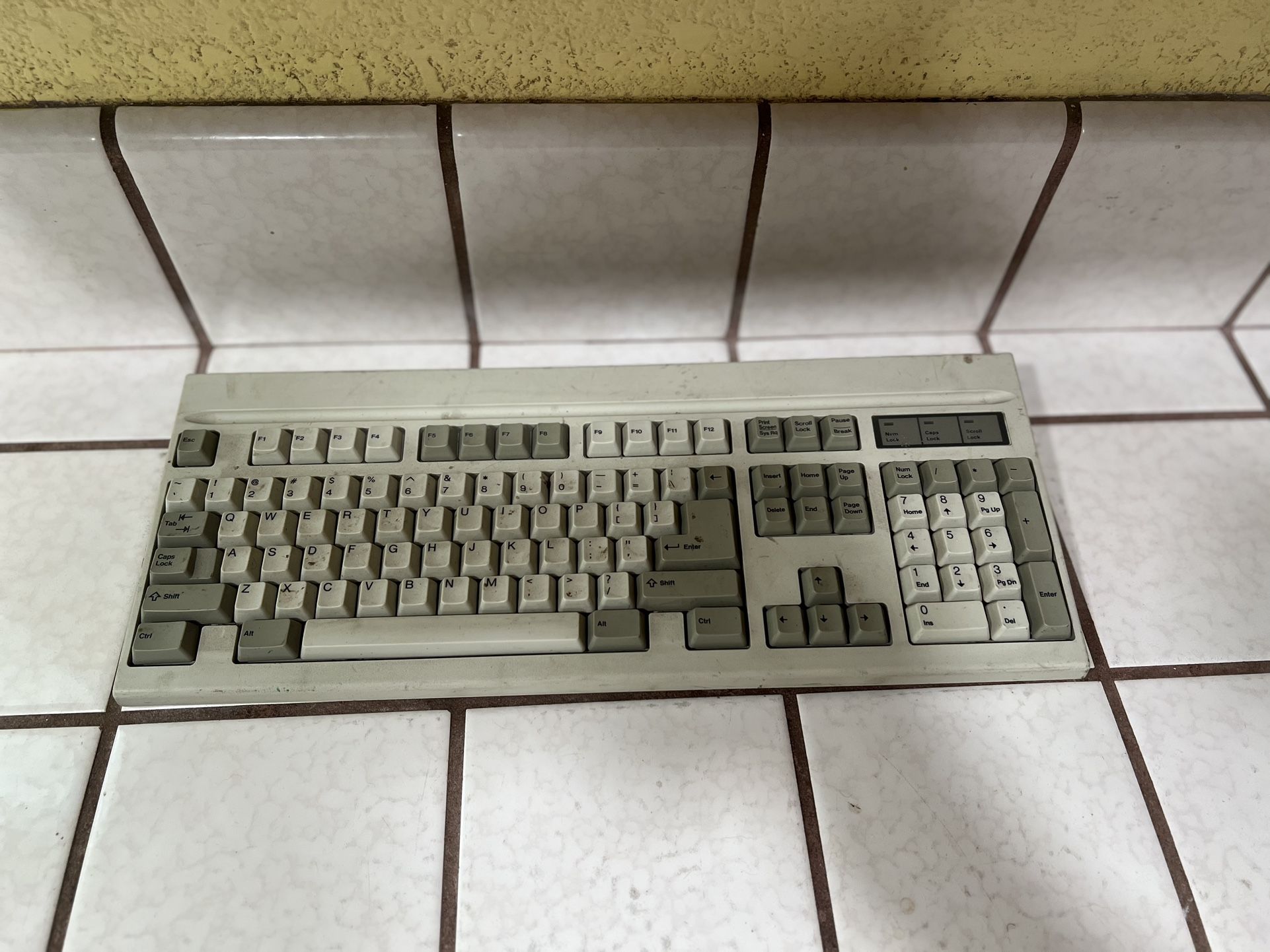 Mitsumi Key Board