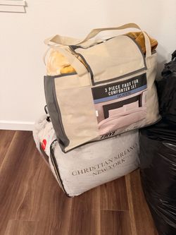 2 heavy comforters blankets
