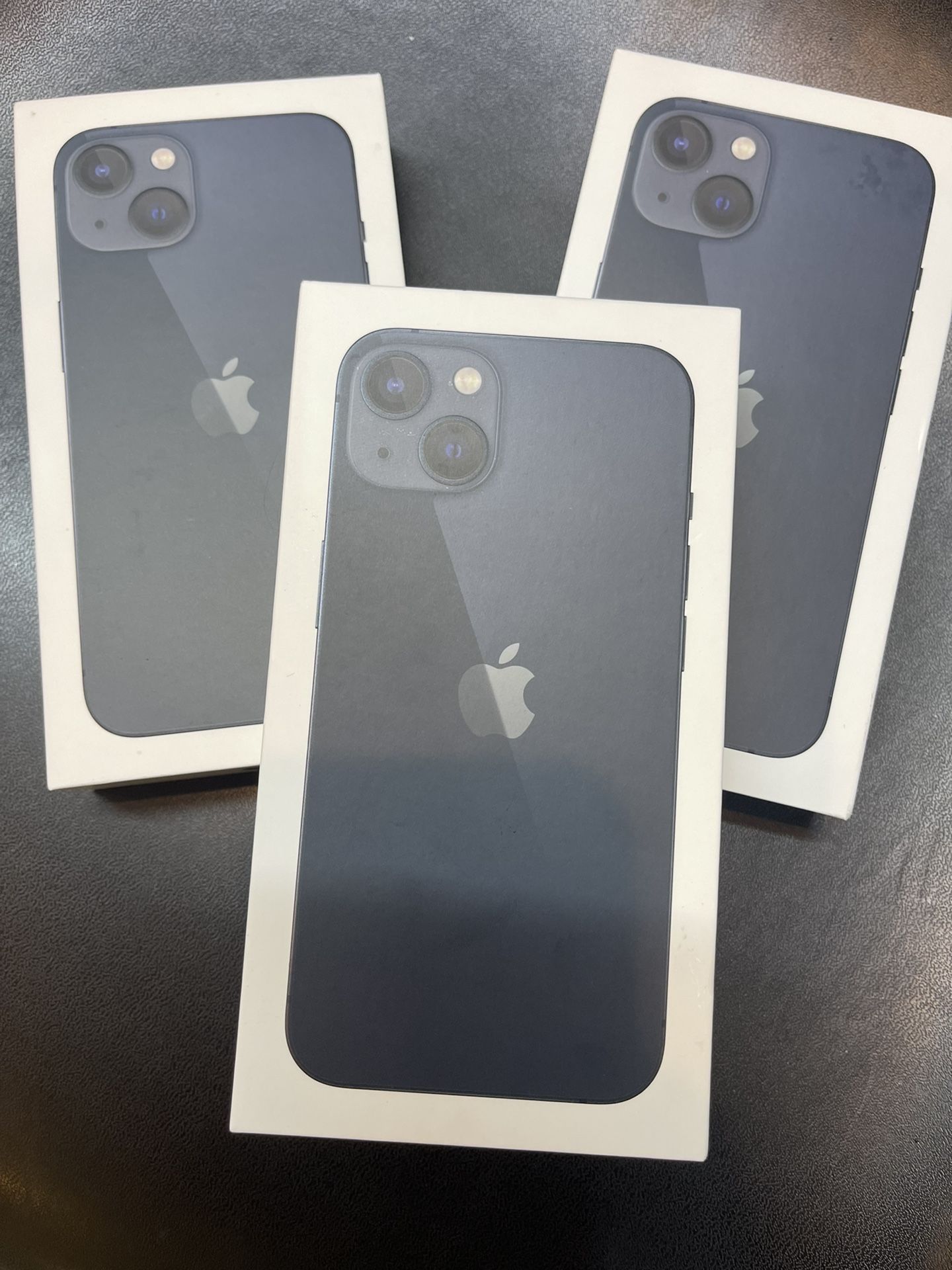 Unlocked New Sealed Apple iPhone 13 128GB Black any Carrier Sprint