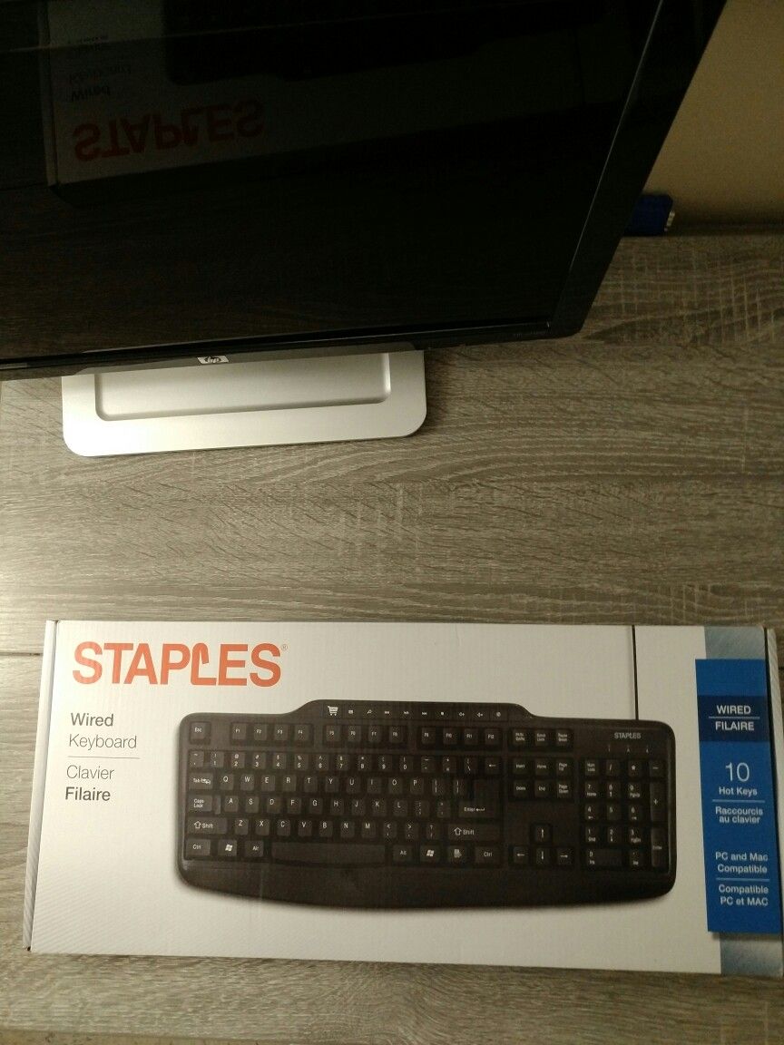Wired keyboard Staples