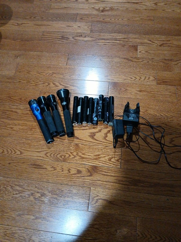 Lot Of Streamlight Flashlights/used Batteries/charger