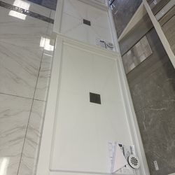 Shower Base & Shower Surround 