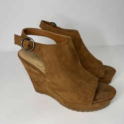 Brown Faux Leather Peep Toe Wedge Hill Sandals Size 8