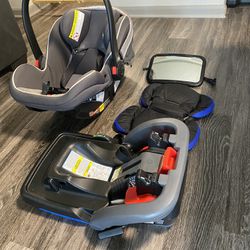 Graco Car Seat With Accessories 