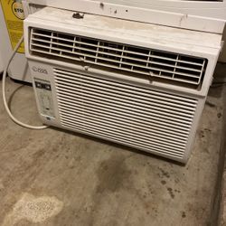 Window AC Unit 