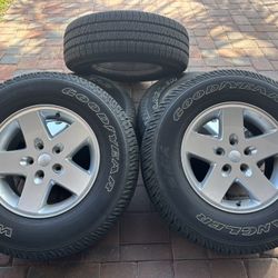 2010 Jeep Wrangler Full Wheel And Tire Set-P255/75/R17