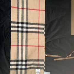 Burberry Scarf 100% Cashmere