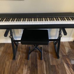 Yamaha Keyboard With Seat/Stand 