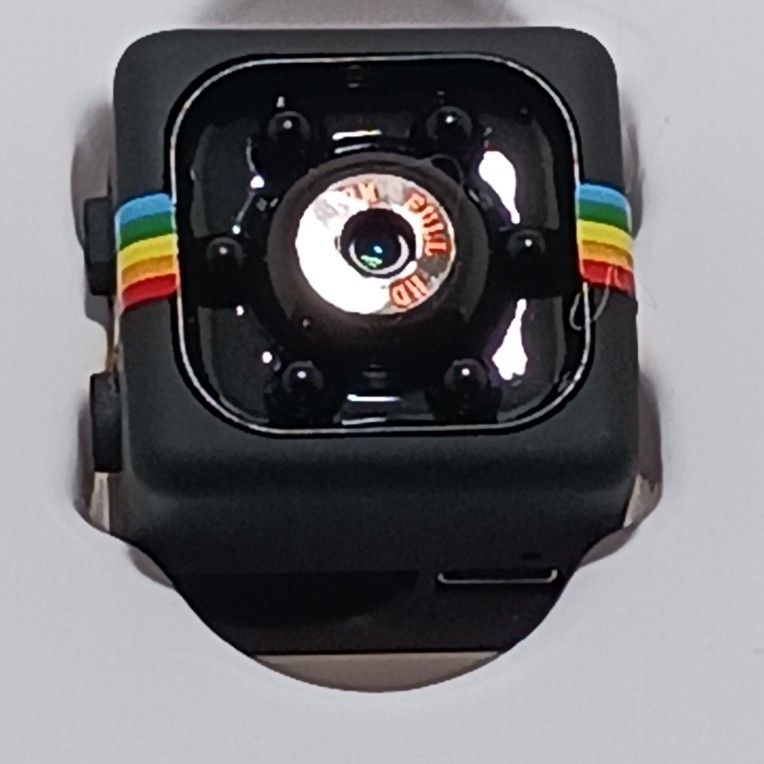 NEW IN BOX. Mini Camera Digita Wireless
