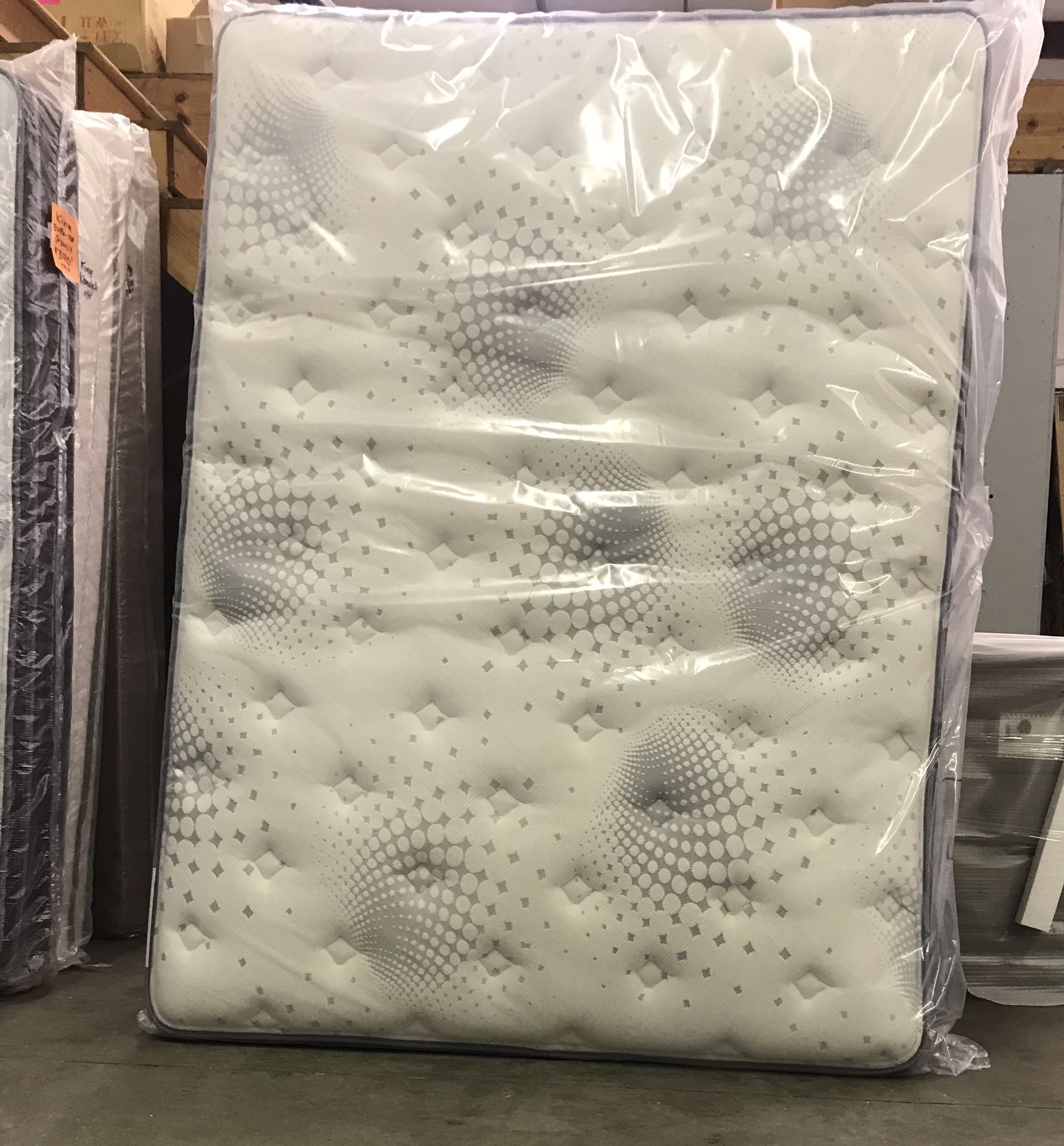 Queen Plush Mattress