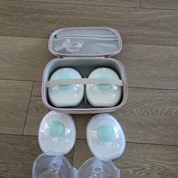 Willow GO Wearable Breast pump Double  And Accessories( Price Negotiable )