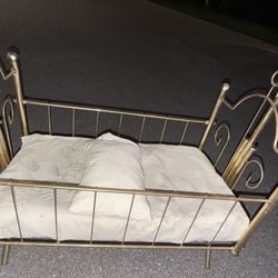 ANTIQUE VINTAGE Victorian brass babydoll  crib circa 1950s  