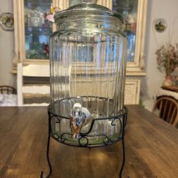 1 1/2 Gallon Lid Glass Drink Dispenser On Stand