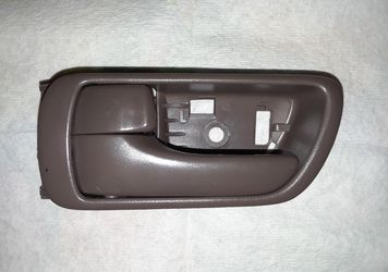 Camry drivers door handle