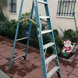Excellent condition, 8 feet and more sizes available fiberglass ladders