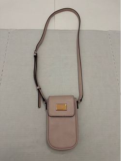 Pre Owned Good  GUESS  Phone Bag  Crossbody  Adjustable  Textured Leather  Light Pink
