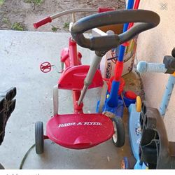 Kids Push Bike And Bluey Scooter 