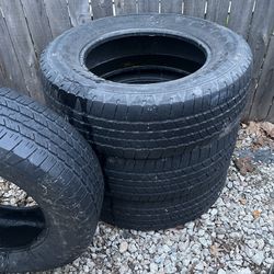 Set of Goodyear Wrangler Tires Tire Set 265/65/18 265-65-18 265/65R18