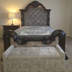 Classic and charming bedroom set ( wood)