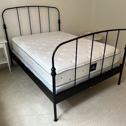 Full Bed (Mattress, Box Spring & Frame)