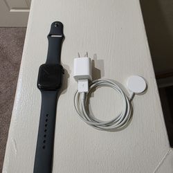 Apple Watch 9 SE (44mm)