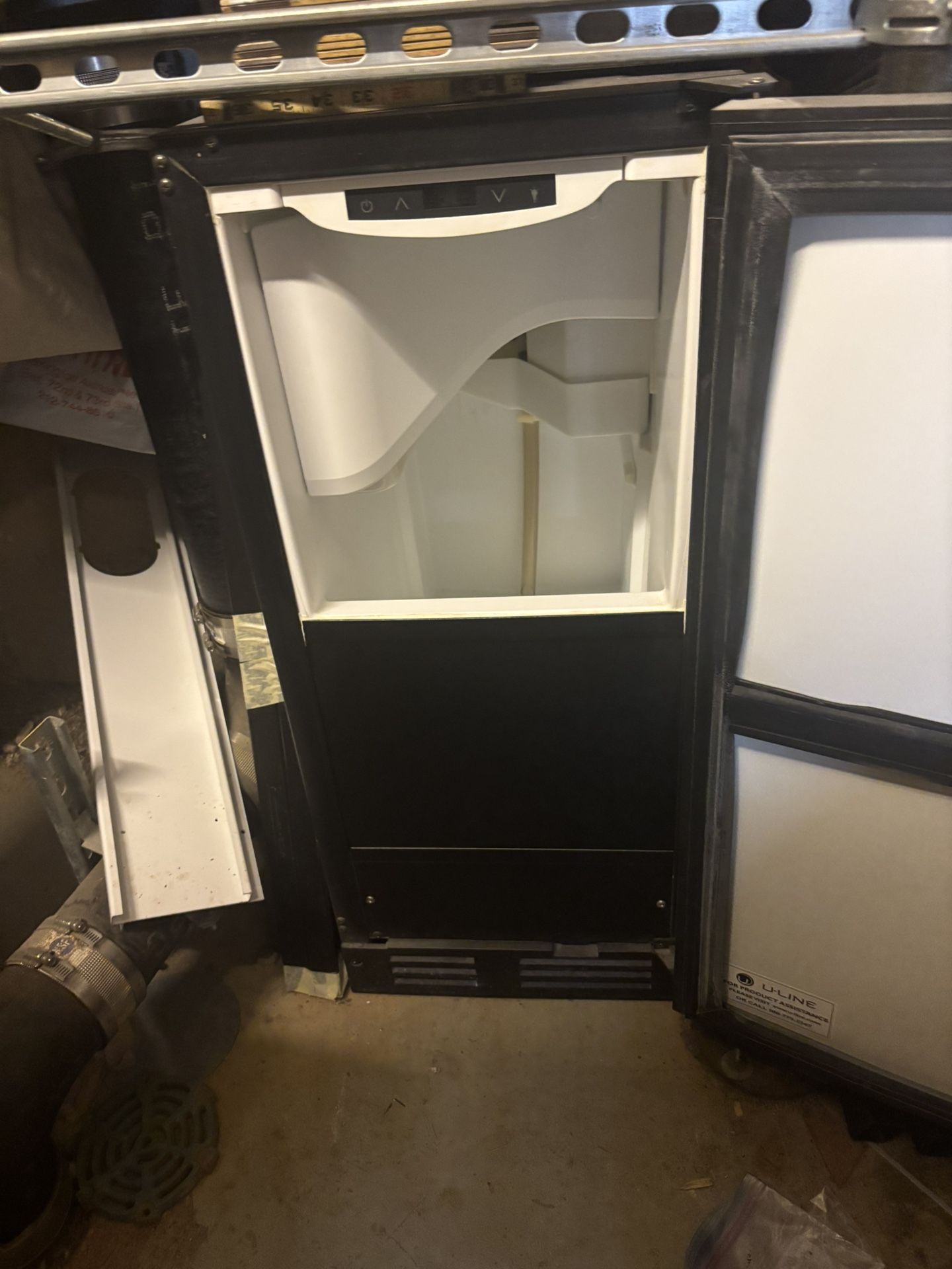 U-Line Ice maker
