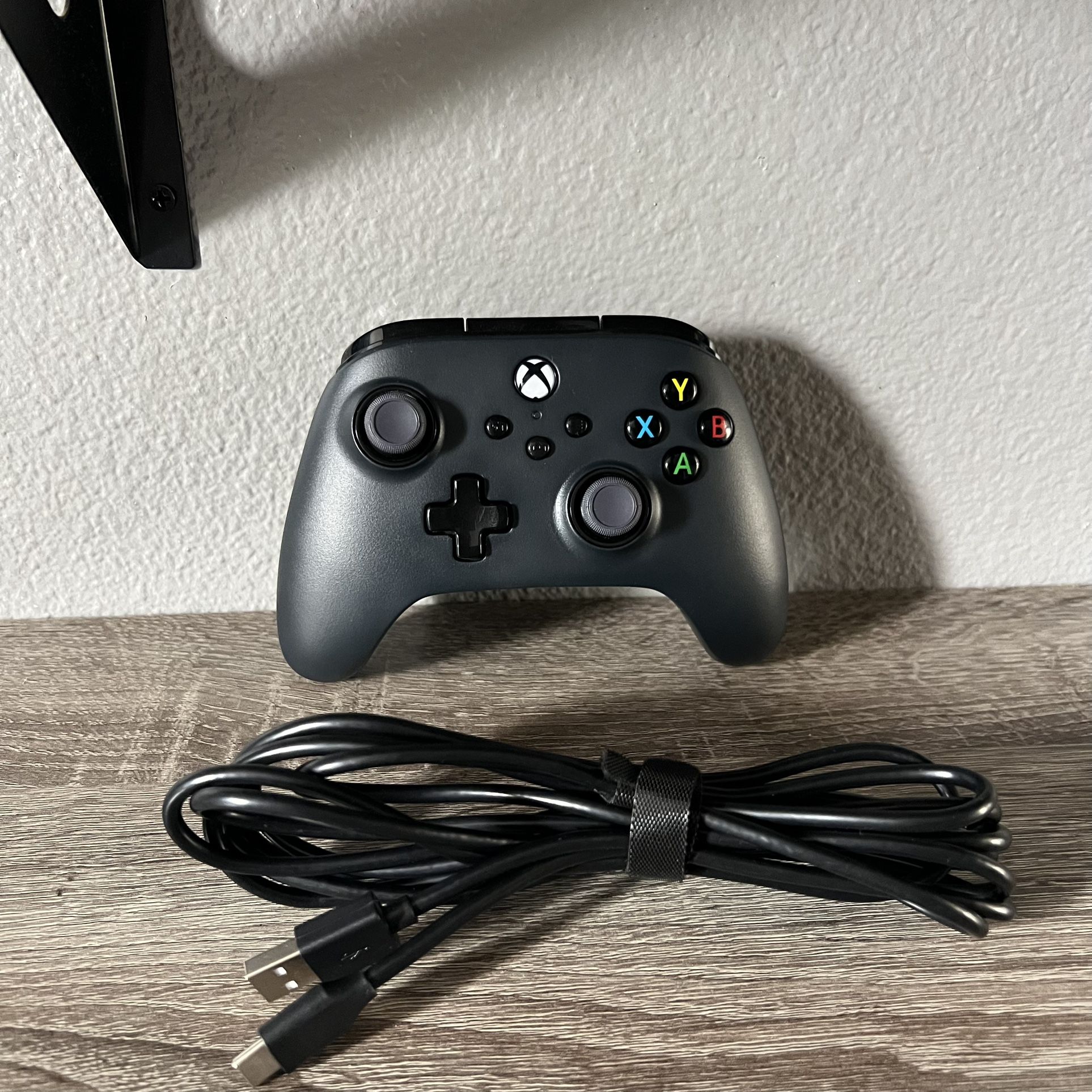 Black Wired Xbox 1 Controller