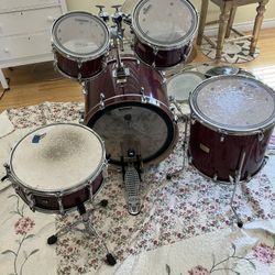 Yamaha Stage Custom Birch Drum Set (negotiable)
