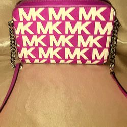 Michael Kors Logo Crossbody 
