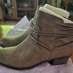 Madina Women's Boots