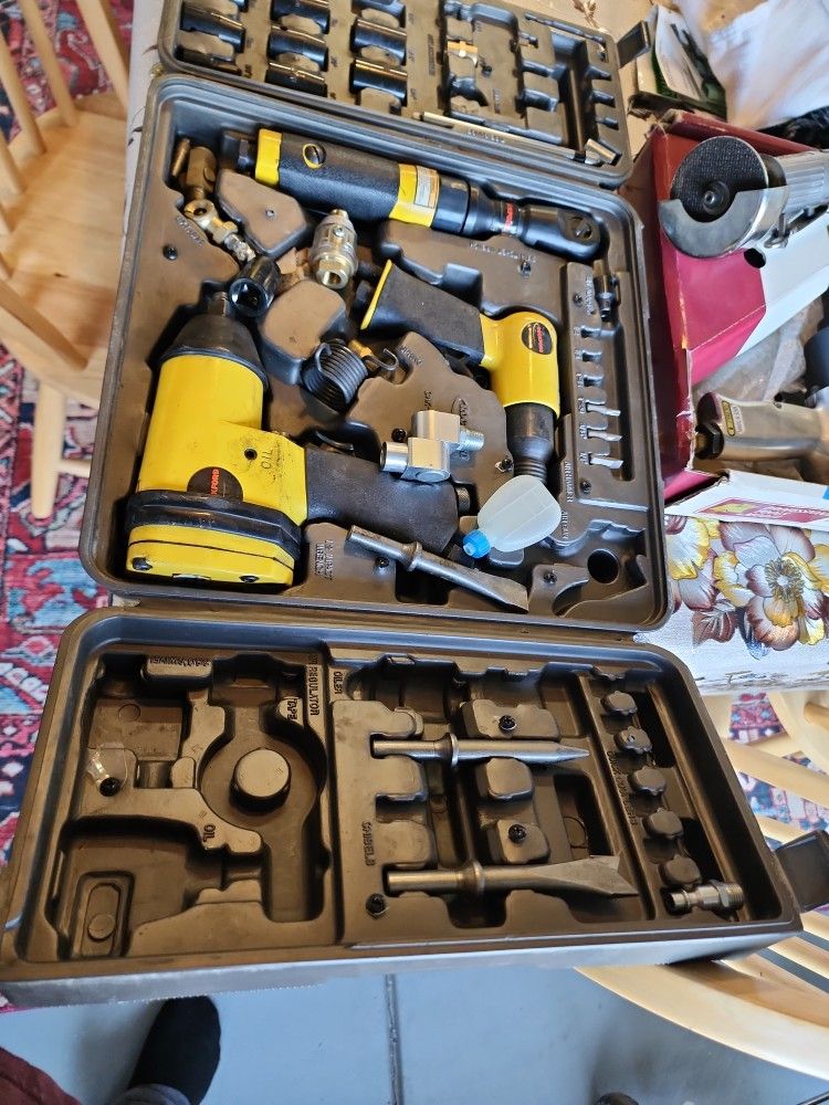 Tools 🔧 🔨 🔧 🔨 🔧 🔨 🔧
