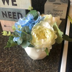 Artificial Flower Decor In Vase