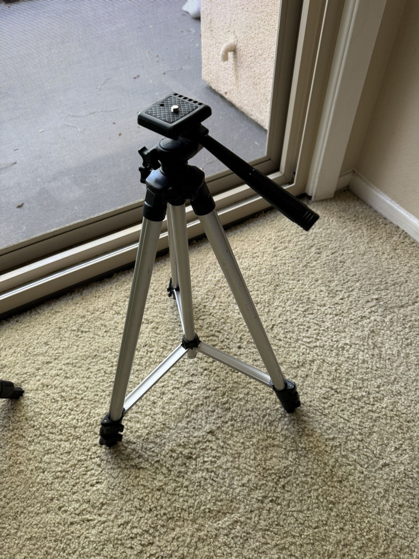 Samsonite tripod