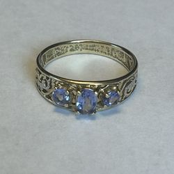 Stunning Vintage 10K Yellow Gold Genuine Tanzanite Size 8