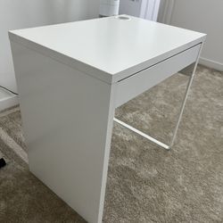 IKEA Micke Desk