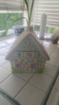 House cookie jar