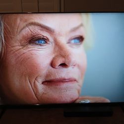 75 in smart tv. 4k UHD
