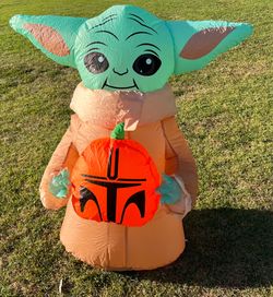 The Mandalorian The Child  Grogu Halloween Airblown Inflatable 4.5ft