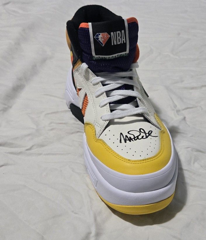 Magic Johnson Signed Converse Weapon CX NBA 75th Anniversary All Star Sneaker