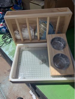 Bunny feeder/ poop set