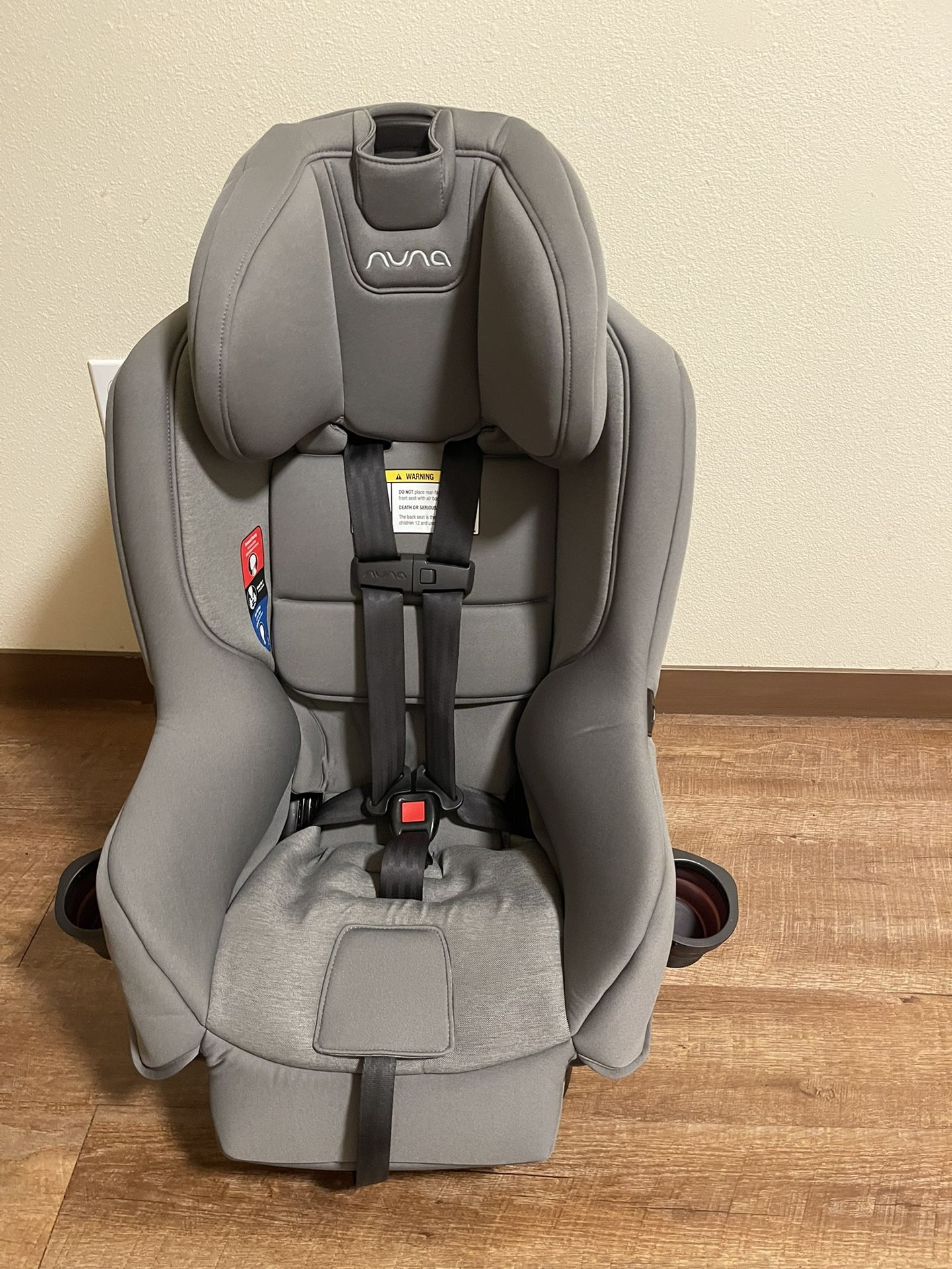 Nuna Rava Car seat The expiration date is 2031.