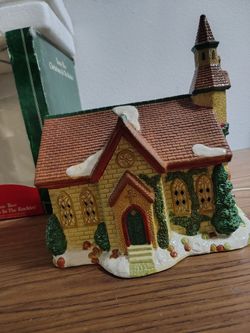 Lighted Christmas Village Church – Brown Roof – Original Box