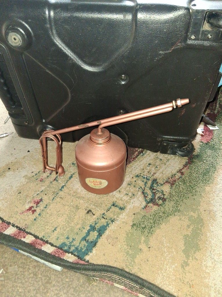 GoldenRod Pump Oiler. Never Used