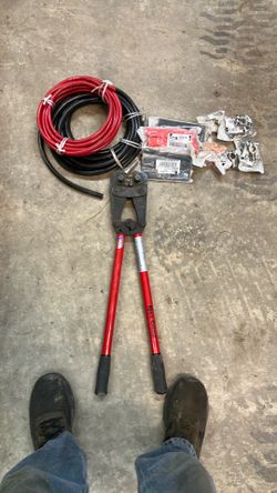 Battery cables crimper and ends