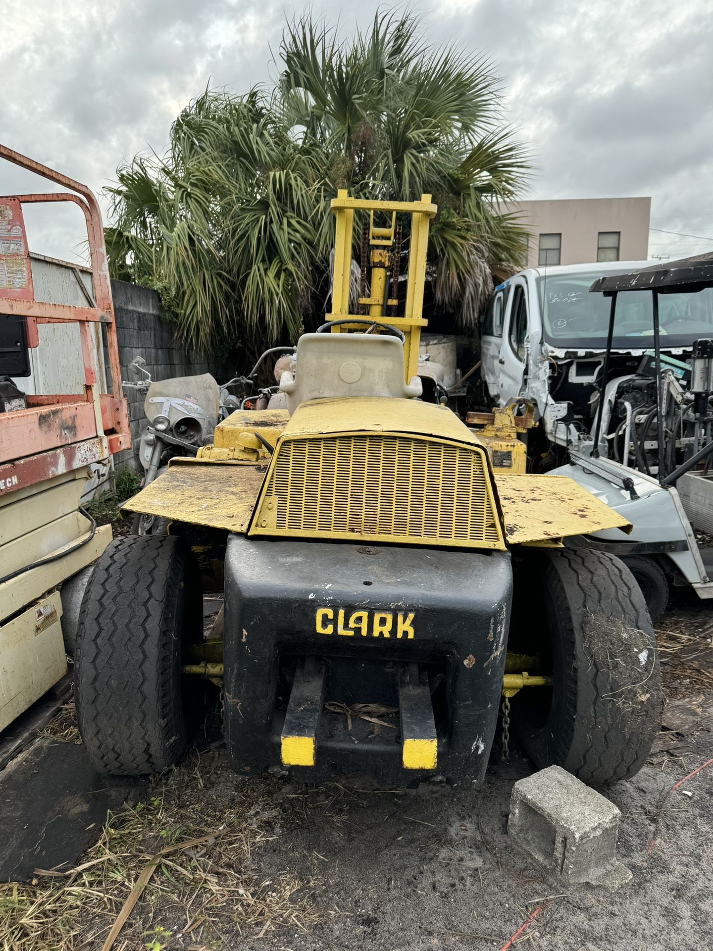 1969 Clark IT40 All Terrain Forklift Runs, Drives & Lifts