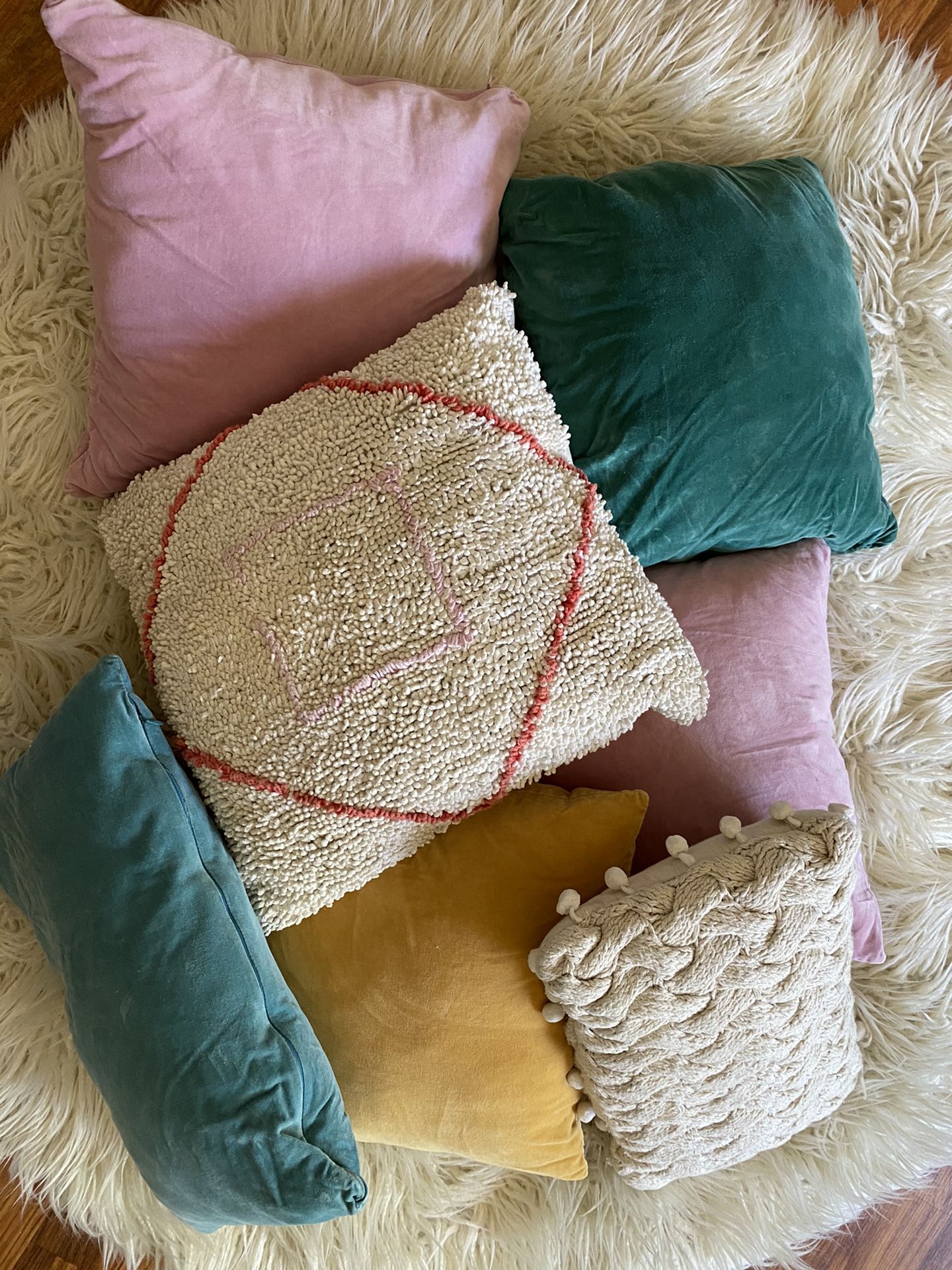 Decorative Throw Pillows