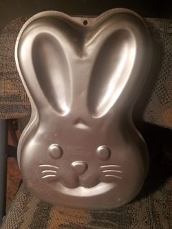 Easter Bunny Pan Thumbnail