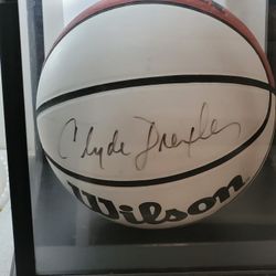 Clyde Drexler HOF'er Autograph Basketball