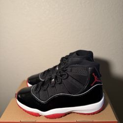 Size 10 Jordan 11 Bred 